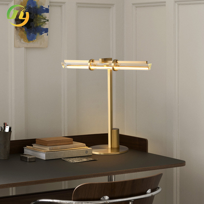 JYLIGHTING Lámpara de mesa LED de lujo moderna nórdica simple vidrio de cobre para dormitorio hotel sala de estar estudio sofá luz de esquina