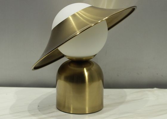 Bola de cristal del sombrero minimalista nórdico de la historieta 3,12 libras de lámpara de mesita de noche