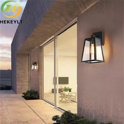 Lámpara de pared impermeable de cristal de aluminio de 40 vatios E26 para la decoración al aire libre
