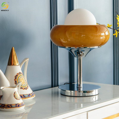 La tarta de cristal del huevo del Bauhaus de la lámpara de mesita de noche del metal amarillo del LED forma 40W
