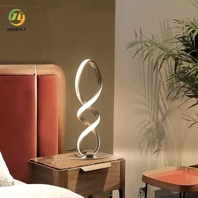 Hierro Chrome Sofa Atmosphere Bedside Table Lamp con el tacto que amortigua la mesa