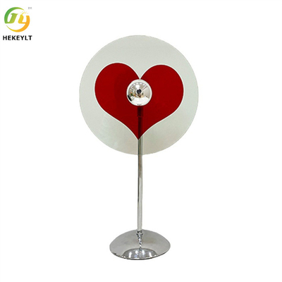 La cabecera roja del corazón del amor llevó la lámpara de mesa para la decoración romántica de la atmósfera del dormitorio