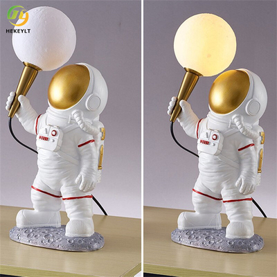 La noche de la resina de Bedside Table Lamp del astronauta enciende G9 sin los bulbos