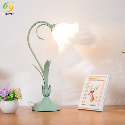 Tenedor de cerámica de la lámpara de la lámpara de mesa de cristal de la flor del verde E27