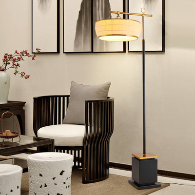 exposición vertical Hall Bedroom Floor Lamp de las lámparas del hierro LED del negro 40W