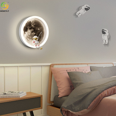 Lámpara de cabecera creativa de Wall Lamp Bedroom del astronauta de la luna de la historieta para el vestíbulo del fondo de la TV