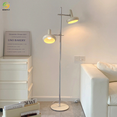 Lámpara de pie ajustable poner crema para la luz viva del fondo de la sala de estar del dormitorio