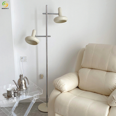 Lámpara de pie ajustable poner crema para la luz viva del fondo de la sala de estar del dormitorio