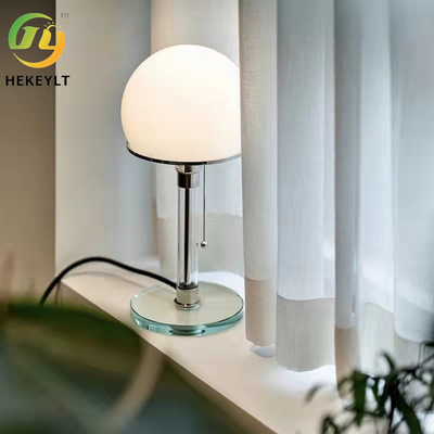 Hotel de dormitorio Nórdico Moderno Sencillo Diseño de lámpara de mesa LED de vidrio Hemisferio de metal lámpara de mesa