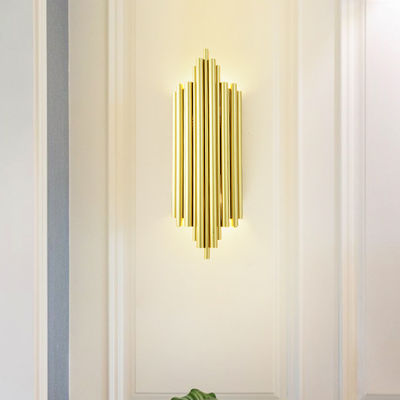 Lámpara de pared de lujo postmoderna nórdica del oro de W27*H40cm para el dormitorio